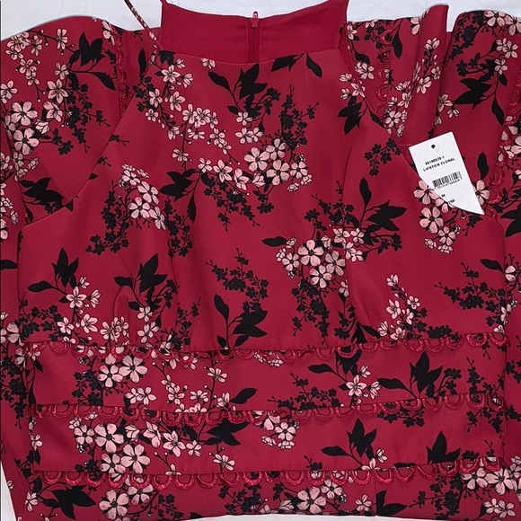 ❗SALE❗Keepsake Cherished Floral Print Flounce He… - Picture 5 of 7